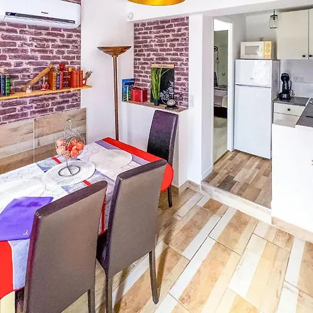 Gorgeous In With Kitchen * Sainte-Maxime