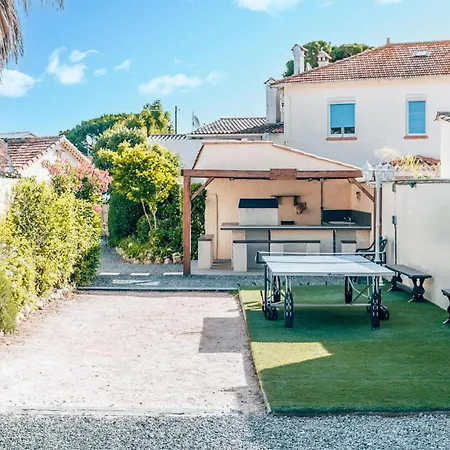 Gorgeous In With Kitchen Apartment *