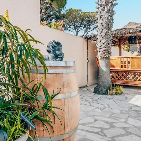 Apartment Gorgeous In With Kitchen Sainte-Maxime