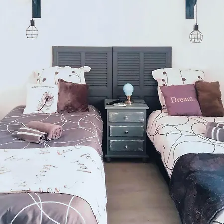 Gorgeous In With Kitchen Apartment *